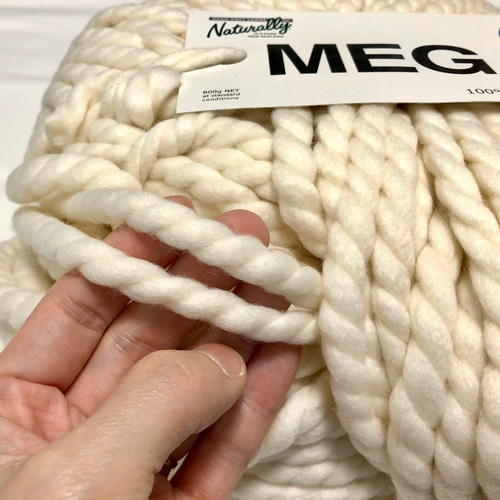 ニュージーランドメリノウール 超極太ロービングヤーン 800g