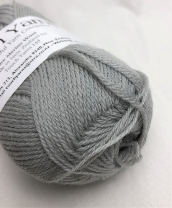 ニュージーランドメリノウール100％中細4ply　50g玉　シルバーグレーCol.422 3枚目の画像