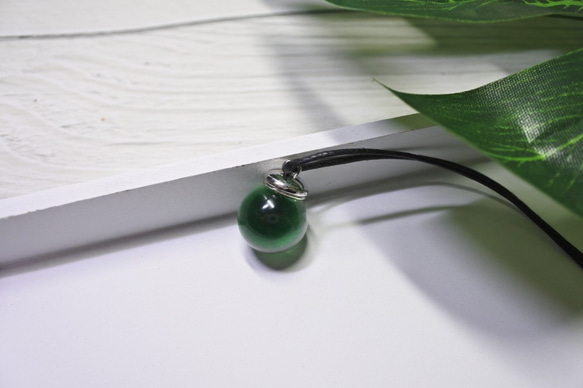 小綠藻圓球｜皮繩長項鍊/綠藻球/可愛 第2張的照片