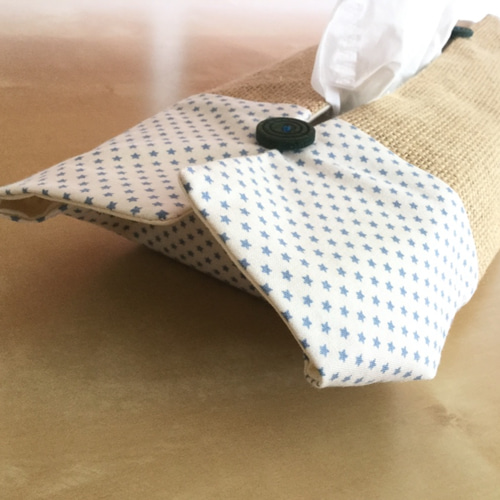 ハンドメイド*:.。.ボックスティッシュカバー         月と星／生成り ハンドメイド*:.。.ボックスティッシュカバー 月と星／生成り
