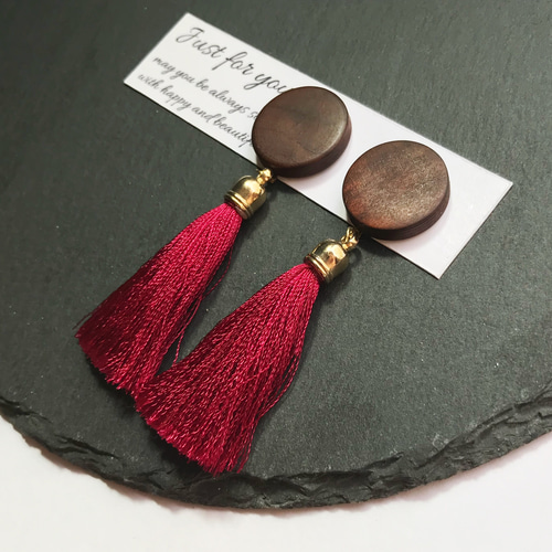 再販☆ウッド×ピンクタッセルの大ぶりピアス／イヤリング ピアス 