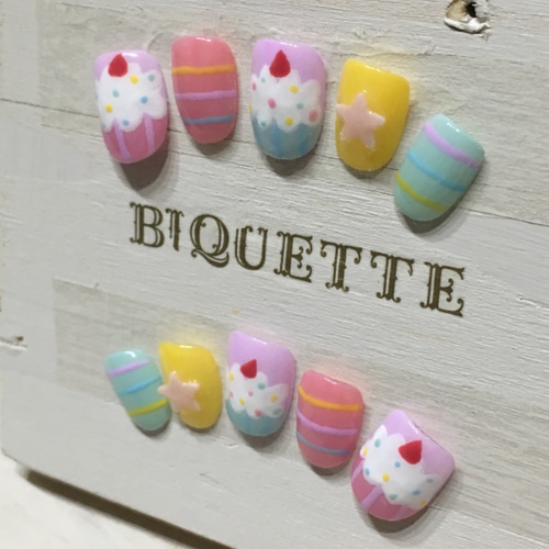 kids つけ爪《ネイルチップ♡》*♡*カップケーキ☆カラフル♡子供用