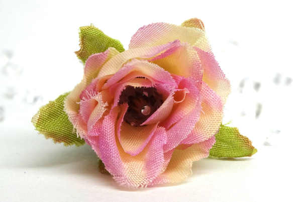 [全６色]造花バラとダイヤカットスワロフスキーのリング（クリームパープル） 2枚目の画像