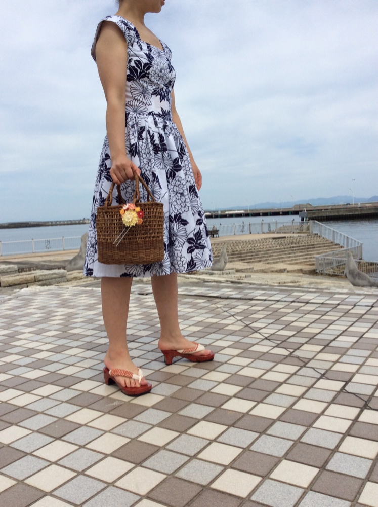 浴衣地のワンピース&ボレロ 牡丹と菊柄