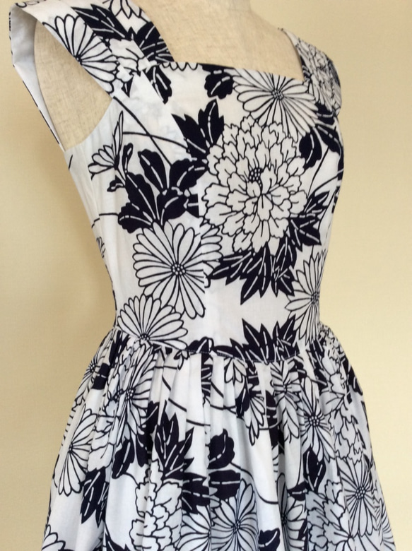 浴衣地のワンピース&ボレロ  牡丹と菊柄 9枚目の画像