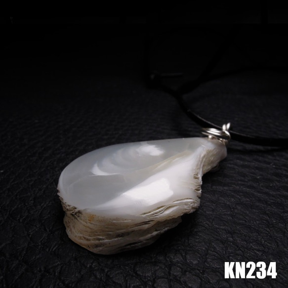★超レア★ケオン 原石スライス 研磨 レザーコード ネックレス KN-234 3枚目の画像