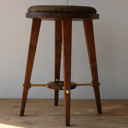 ブラックウォールナット材のAmp stool ー 受注生産 ー 1枚目の画像
