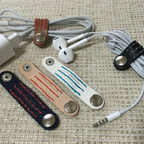 レザー イヤホンコードクリップ S ケーブルクリップ コードホルダー