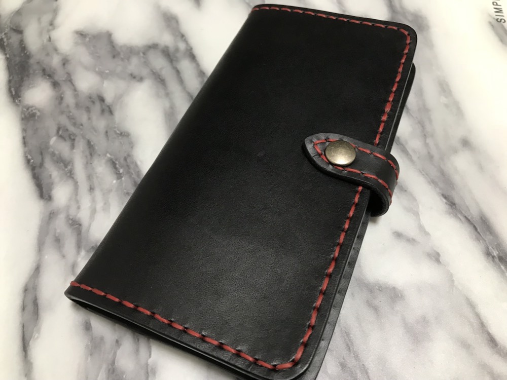 ヌメ革 ブラック iphone全機種対応　手帳型ケース