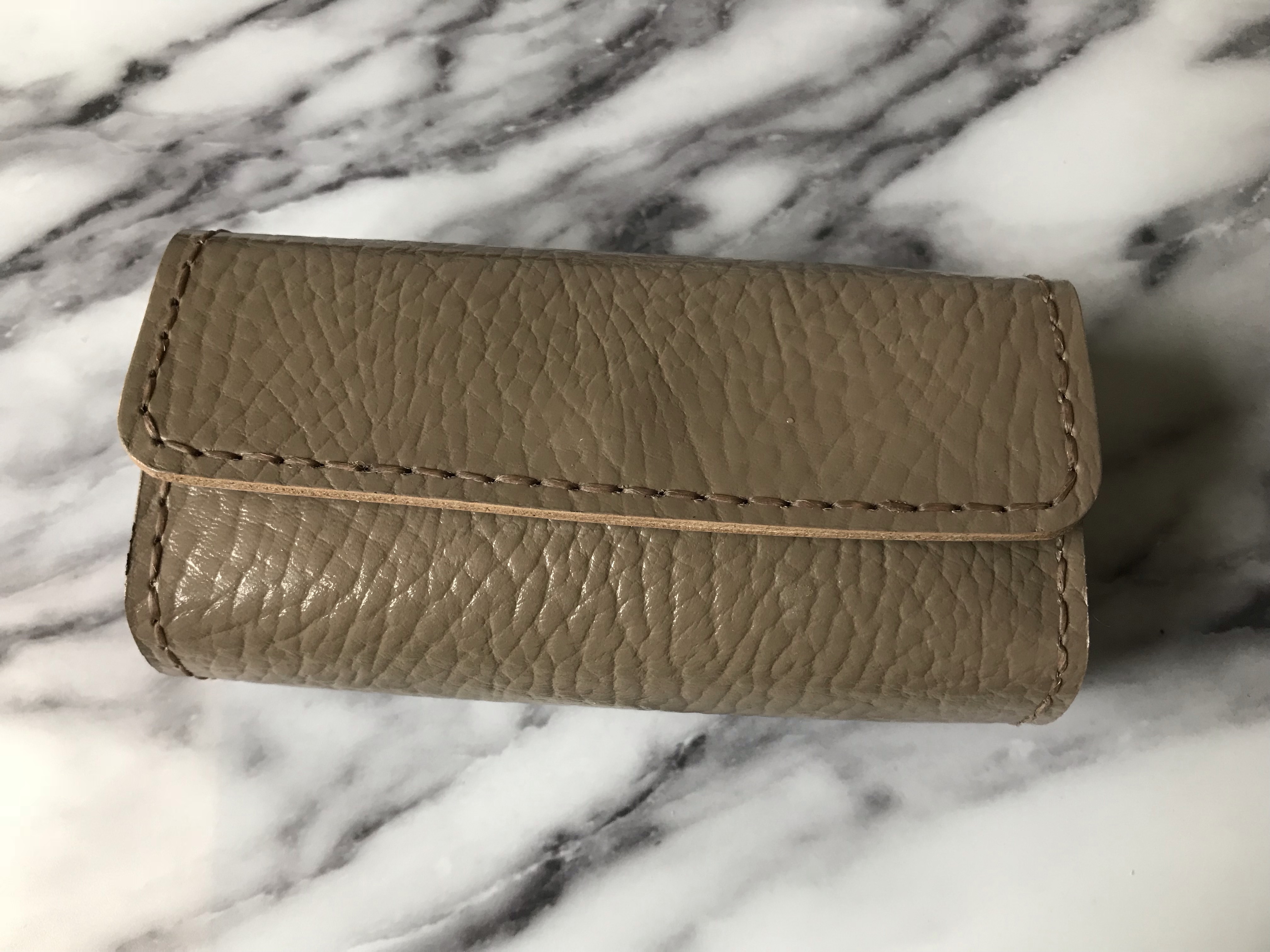 本革 グレージュ 艶あり アイコスケース　シガレットケース　 IQOS3 4,930円