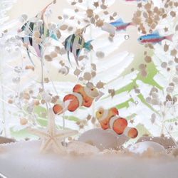 星の砂降る熱帯魚インテリア（まるガラス瓶Mサイズ） 4枚目の画像