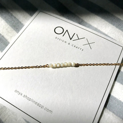 ONYX 超精緻2mm天然石 手鏈－月光貝 第1張的照片