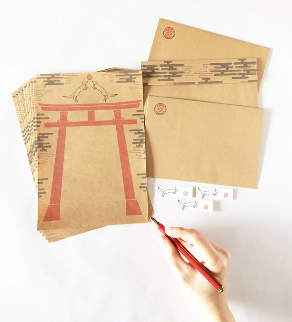 狐の手毬唄 レターセット 稲荷神社 鳥居 日本 和 雲 動物 シール 封筒 便せん 1枚目の画像
