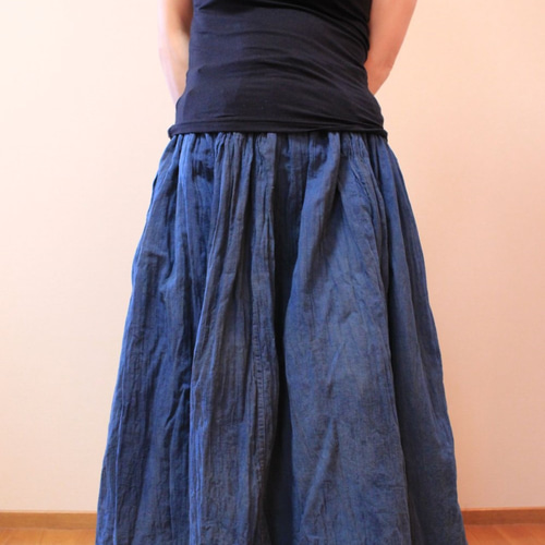 しわしわスカート(藍と柿渋染め)深い藍色 ロングスカート（マキシ丈 