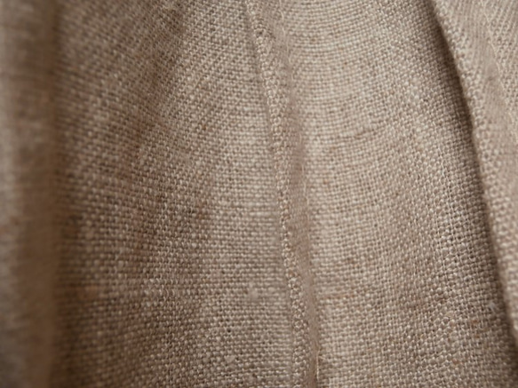 ナチュラルカラーリネンのタック＆ギャザースカート 4枚目の画像