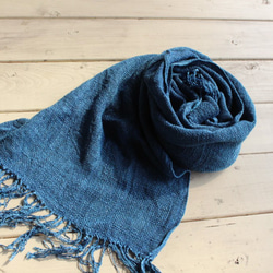 ざっくり織りのシルクストール（藍染） 3枚目の画像