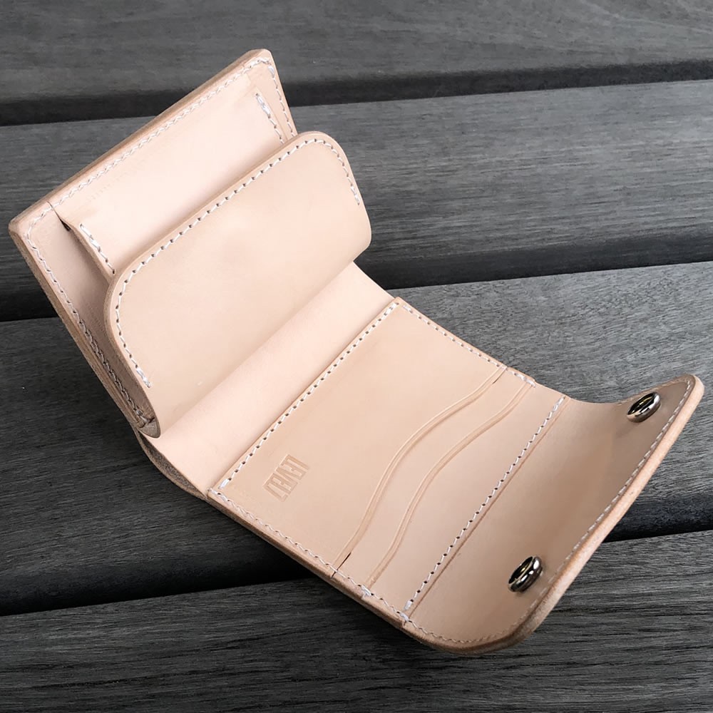 ハンドメイド　牛ヌメ革　ミニマリストウォレット