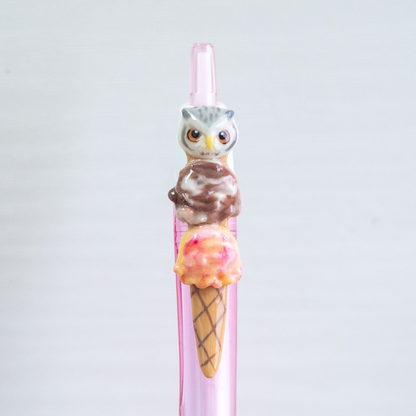 フクロウアイスクリーム(アフリカオオコノハズク) アートボールペン デコボールペン 3枚目の画像
