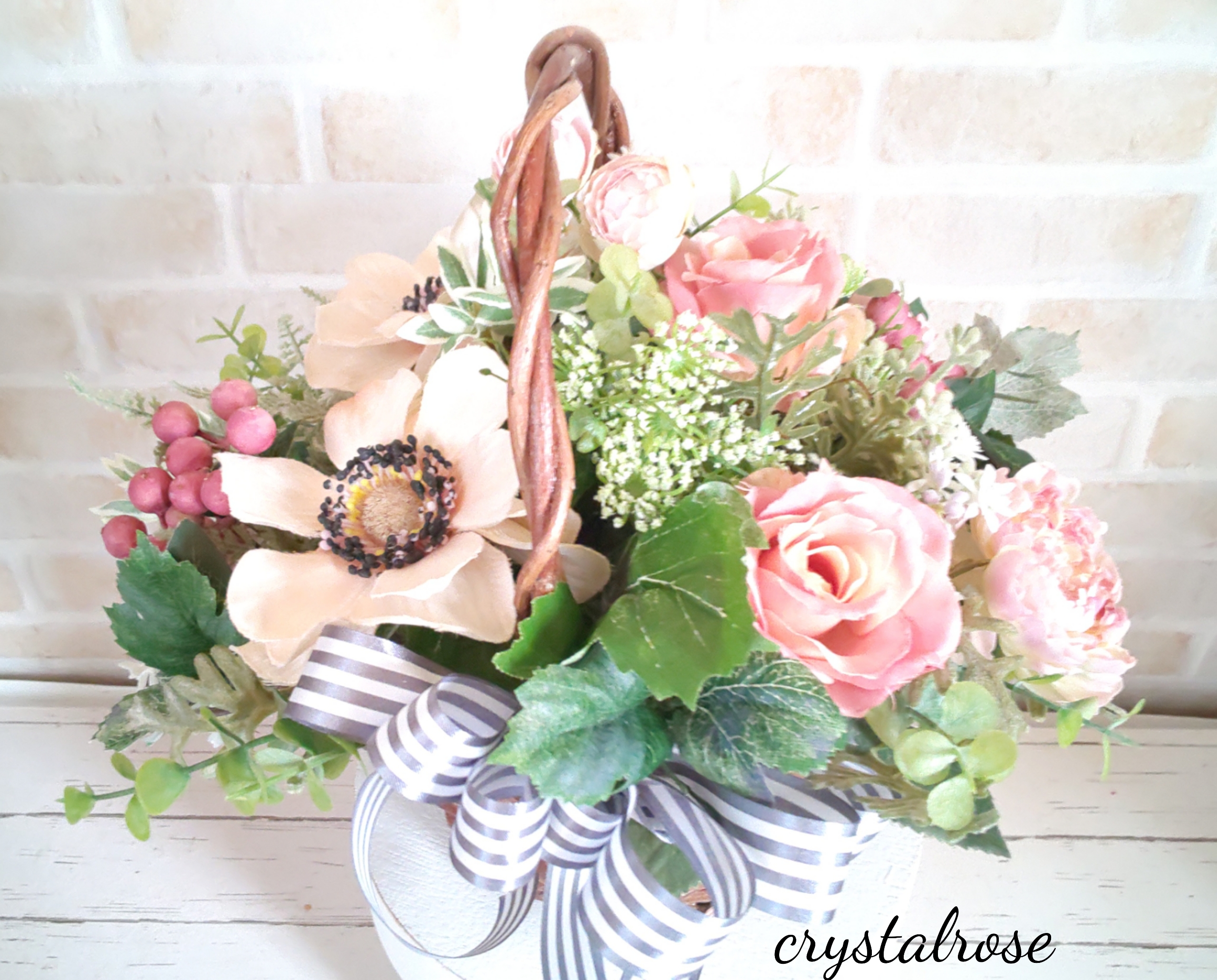 【受注販売】キュートでおしゃれな母の日の籠アレンジメント