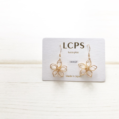 ワイヤーフラワーピアス/イヤリング ピアス（フック・チェーン