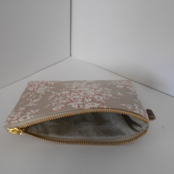 フランス布の復刻版お花のポーチ　ベージュ１４㎝ 4枚目の画像