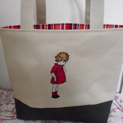 刺繍の帆布のトートバッグ　可愛いフランスの女の子 1枚目の画像