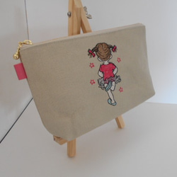 刺繍の帆布のペンケース後ろ姿が可愛いバレリーナの女の子　ピンク 2枚目の画像