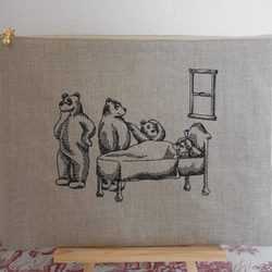 イギリスのお話「三匹のくま」刺繍のリネンポーチ 25㎝ 1枚目の画像