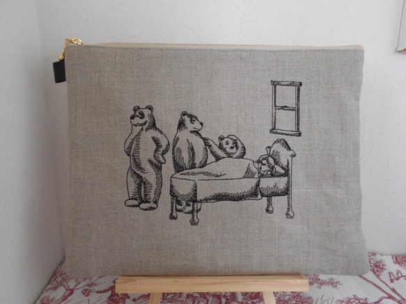 イギリスのお話「三匹のくま」刺繍のリネンポーチ 25㎝ 3枚目の画像