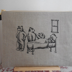 イギリスのお話「三匹のくま」刺繍のリネンポーチ 25㎝ 4枚目の画像