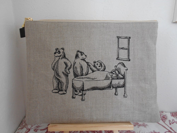 イギリスのお話「三匹のくま」刺繍のリネンポーチ 25㎝ 4枚目の画像