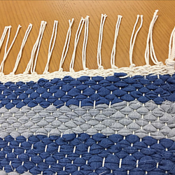 手織りのラグマット 3枚目の画像