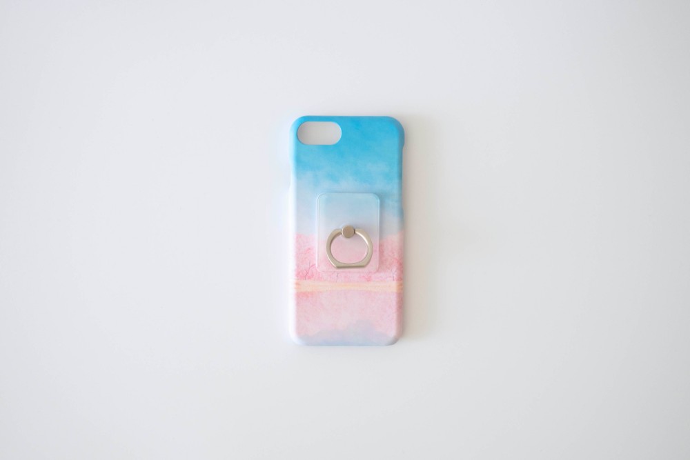 桜と青い空の、スマホケースとリング