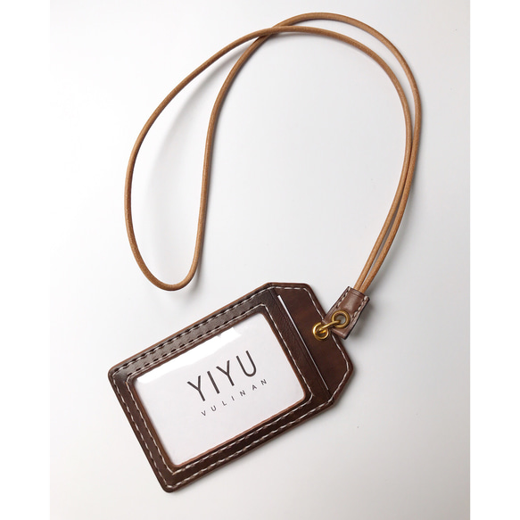 YIYU 皮革頸掛式證件套 / 焦糖深棕 第4張的照片
