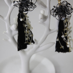 夢網花流蘇耳環黑色 第2張的照片