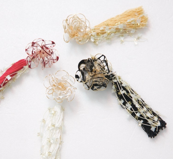 夢網花流蘇耳環黑色 第3張的照片