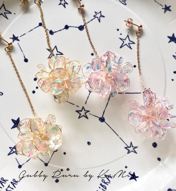 六角貝殼彩花球垂墜耳環⭐︎耳環/耳針/樹脂(一對)（金） 第3張的照片