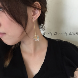 六角貝殼彩花球垂墜耳環⭐︎耳環/耳針/樹脂(一對)（金） 第4張的照片