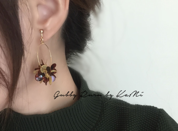 小毬花  耳環/耳針/耳夾/樹脂（一對）棕色系 第2張的照片