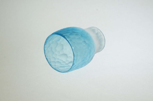 元町切子　酒杯「氷杯」（水色） 2枚目の画像