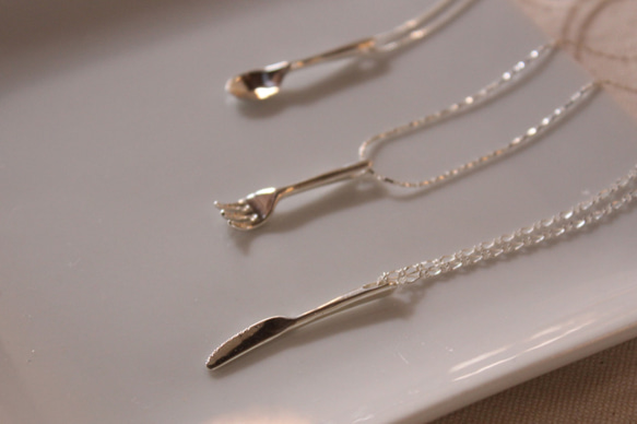 small & big カトラリーペンダント「ナイフ」 1枚目の画像