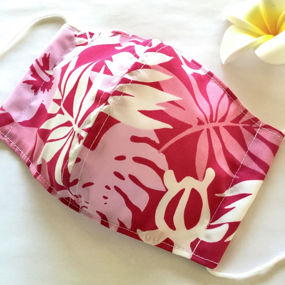 【メイショウピンク様専用】aloha ハワイアンファブリック　濃いピンク　裏抗菌防臭wガーゼ　立体マスク　 1枚目の画像