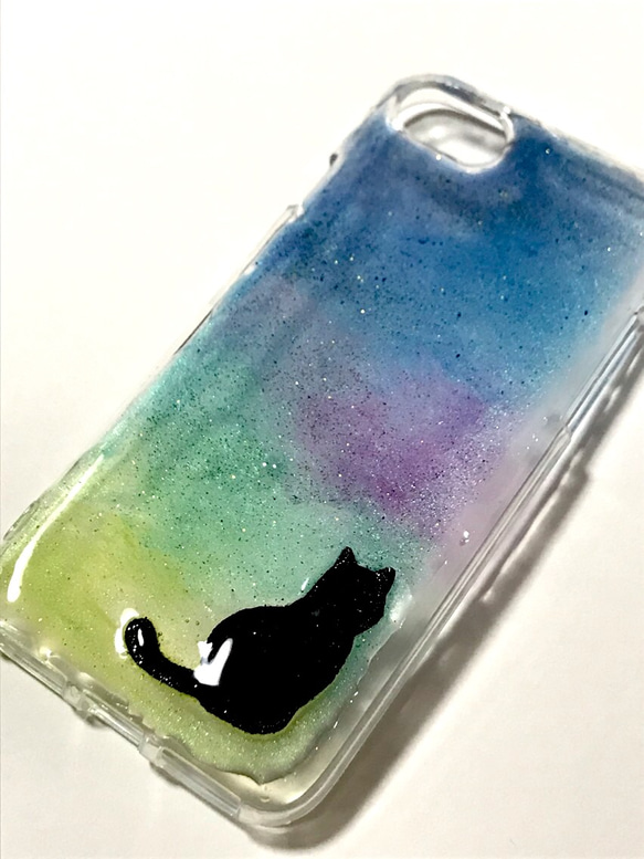 猫 グラデーションのスマホケース iPhoneケース ねこ 1枚目の画像