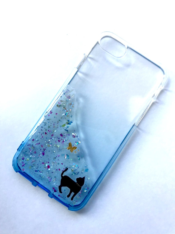 猫と蝶 グラデーションiPhoneケース スマホケース ブルー 4枚目の画像