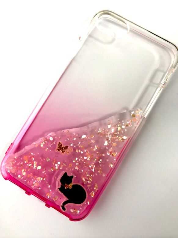 猫と蝶 グラデーションiPhoneケース スマホケース ピンク 1枚目の画像