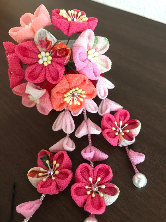 選べる3色のＵピン☆つまみ細工の小花のまぁるい髪飾り・ピンク・七五三 5枚目の画像