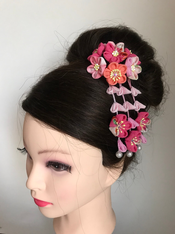 選べる3色のＵピン☆つまみ細工の小花のまぁるい髪飾り・ピンク・七五三 4枚目の画像