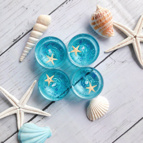 ターコイズ色のアロマキャンドル入れ ターコイズ色のアロマキャンドル入れ