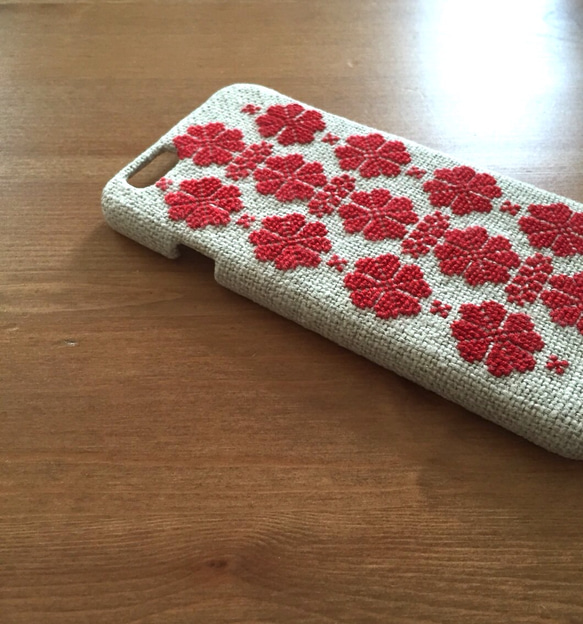 北欧風クロスステッチ スマホケース iPhone6(花、赤)オーダー受付中！ 2枚目の画像