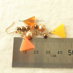 sold/Pierces or Earrings　△アクリル（P0764） 3枚目の画像